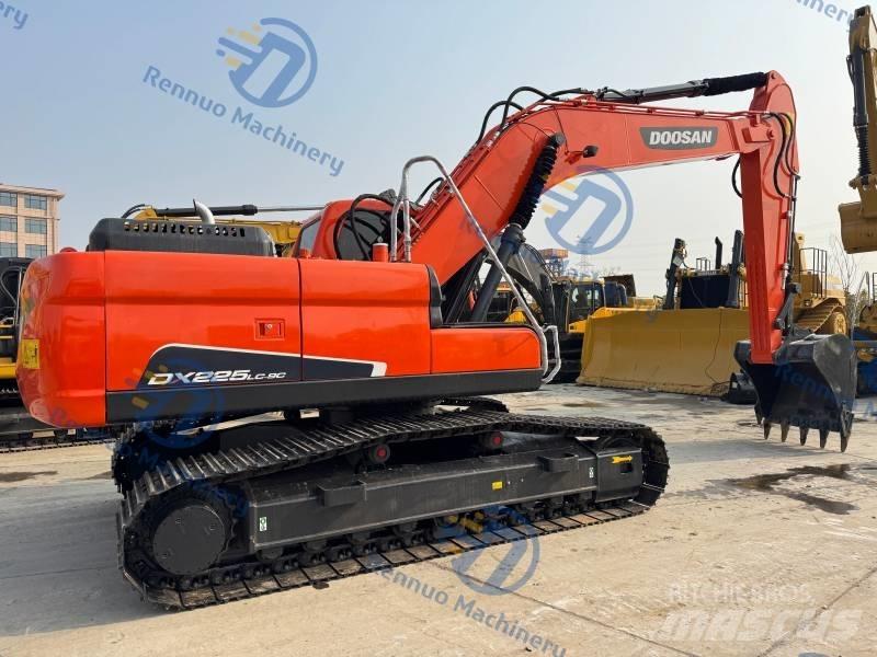 Doosan DX 225 LC-9C Гусеничные экскаваторы