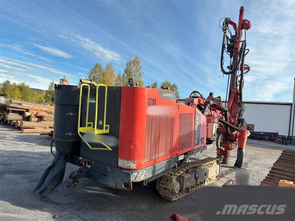 Sandvik DX800 Буровые вышки