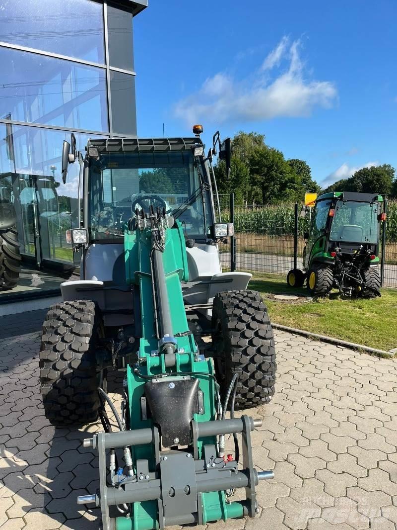 Kramer KL30.8T Фронтальные погрузчики