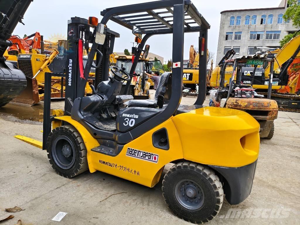 Komatsu FD30 Дизельные погрузчики