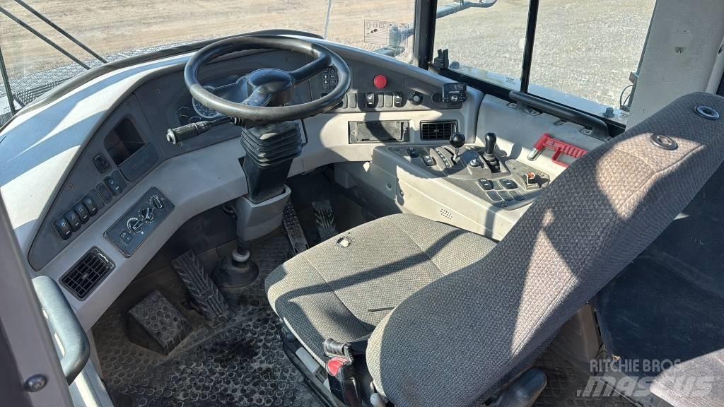 Volvo A 30 F Шарнирно-сочленённые самосвалы