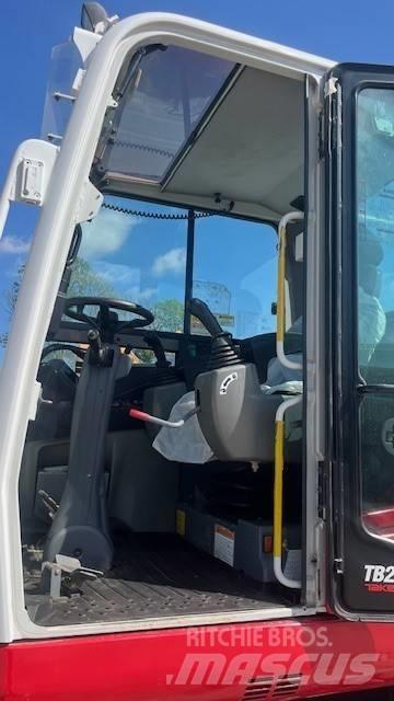 Takeuchi TB295W Колёсные экскаваторы