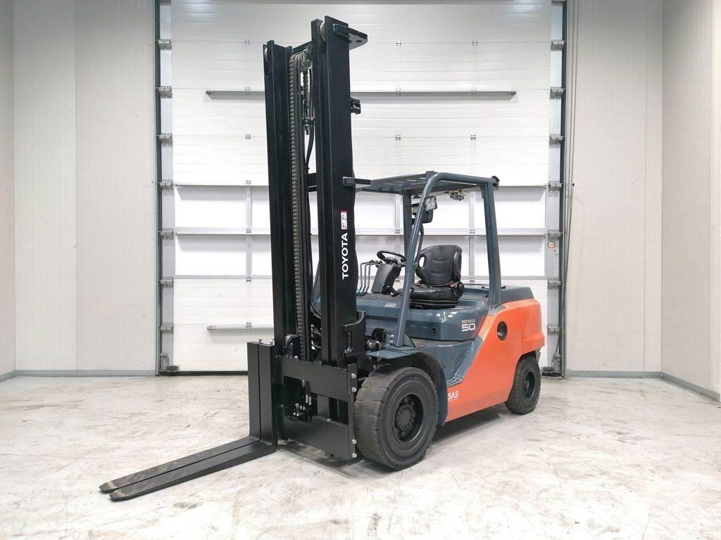 Toyota 40-8FD50N Дизельные погрузчики
