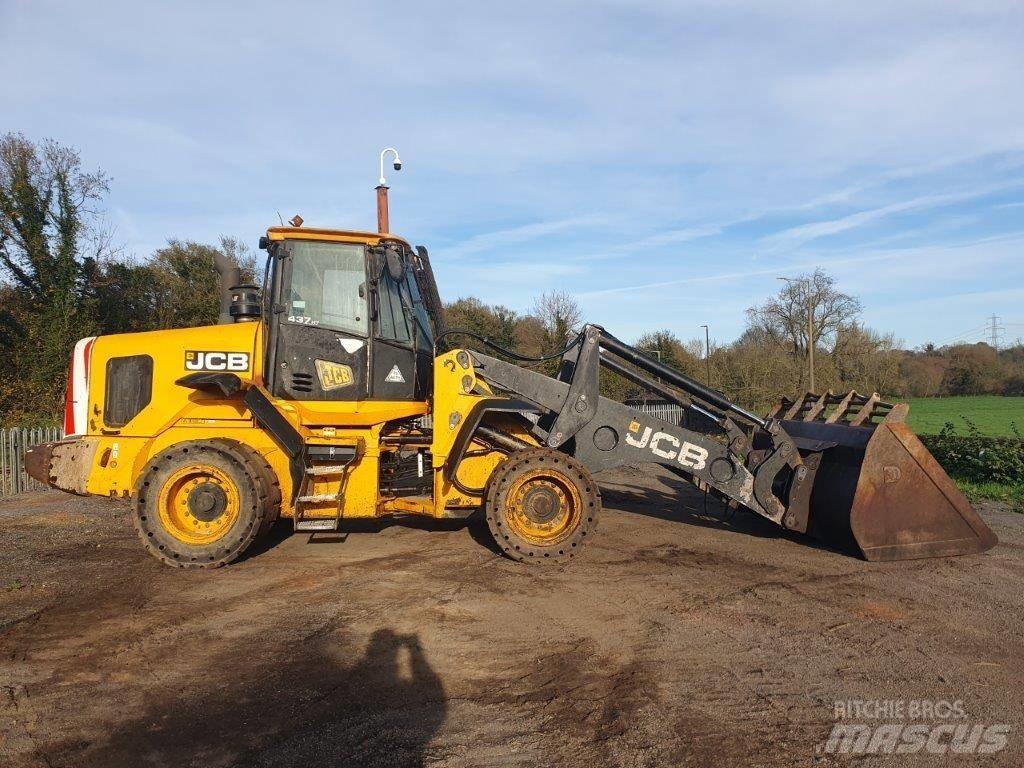JCB 437 HT Фронтальные погрузчики