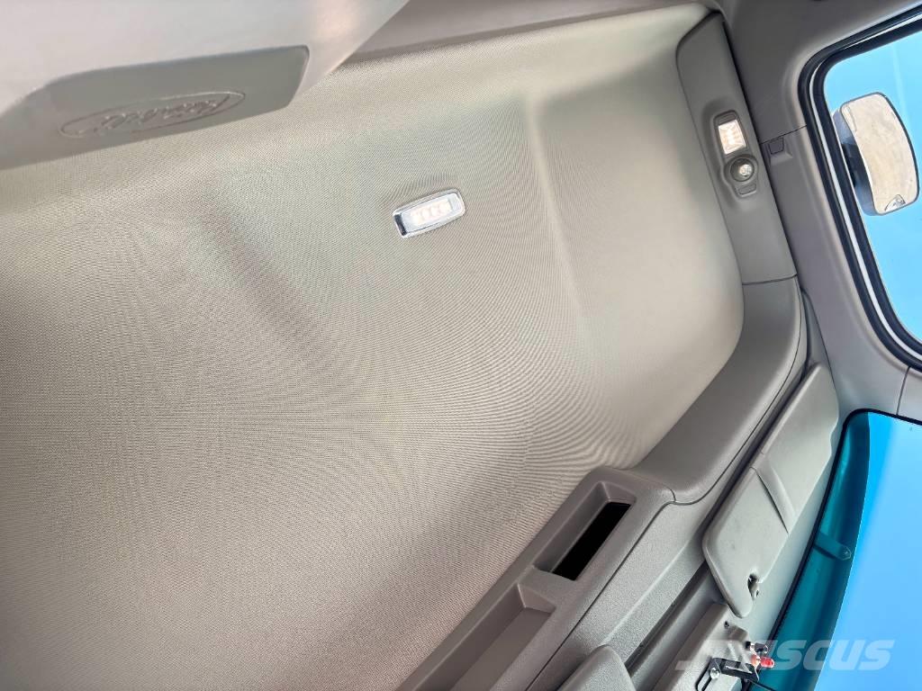 Peterbilt 567 Седельные тягачи