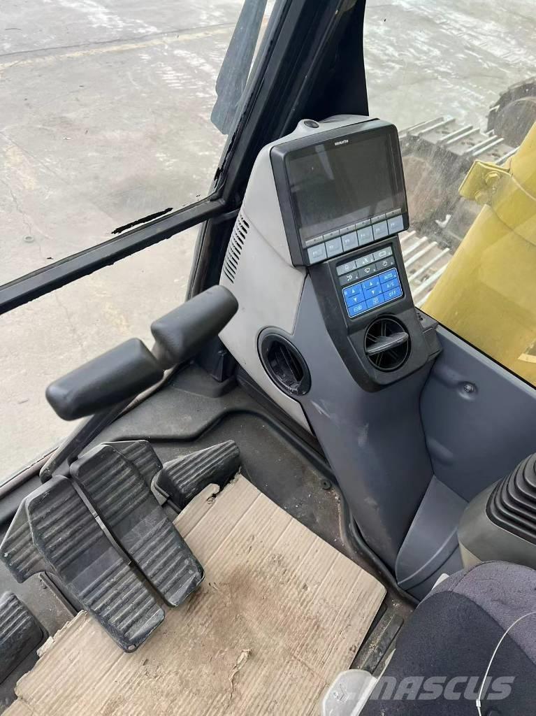 Komatsu PC490-10 Гусеничные экскаваторы