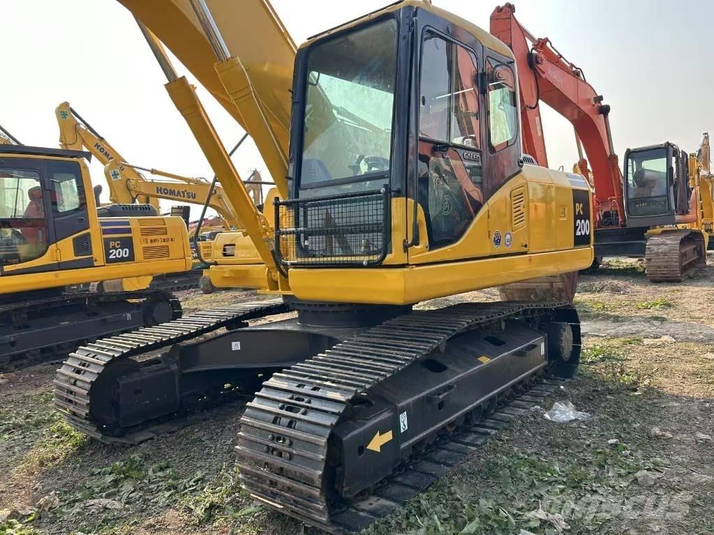 Komatsu PC 200 Гусеничные экскаваторы