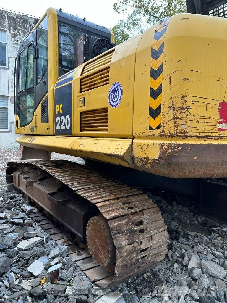 Komatsu PC220-8MO Гусеничные экскаваторы