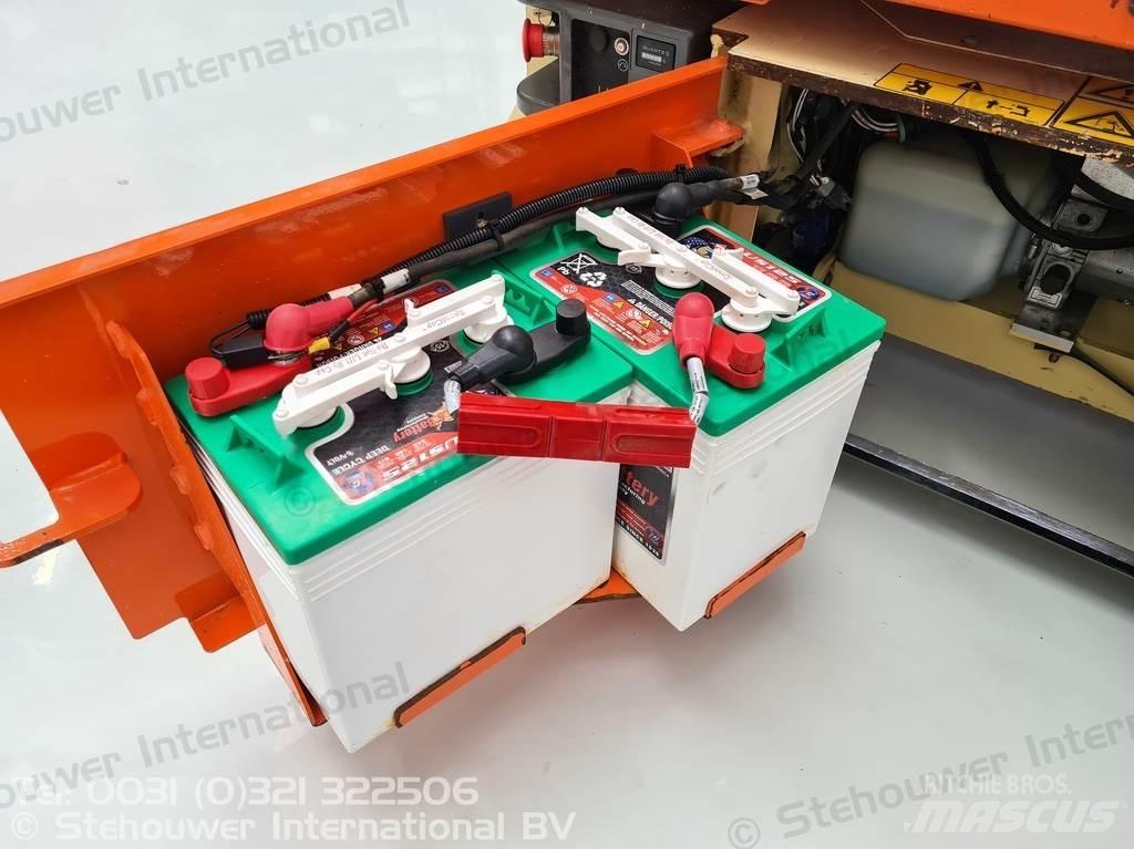 JLG 1230ES Разные подъемники и вышки
