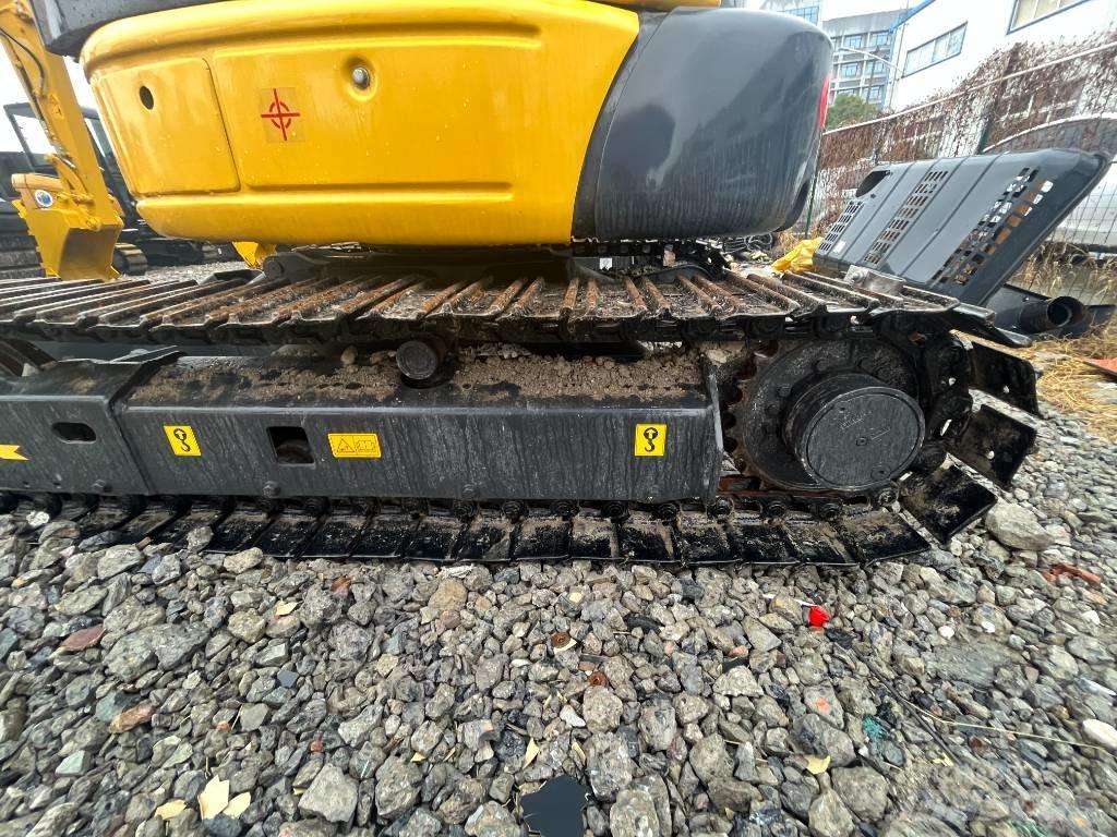 Komatsu PC 35 Гусеничные экскаваторы