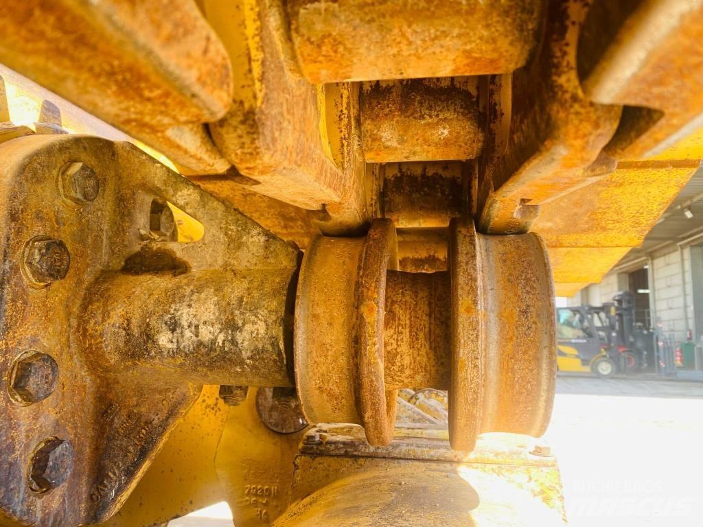 CAT 973 C Гусеничные фронтальные погрузчики