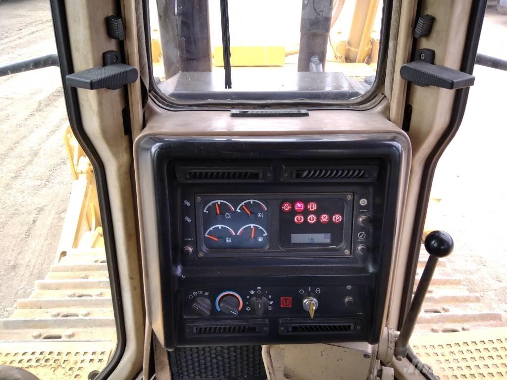 CAT D 6 R XL Бульдозеры