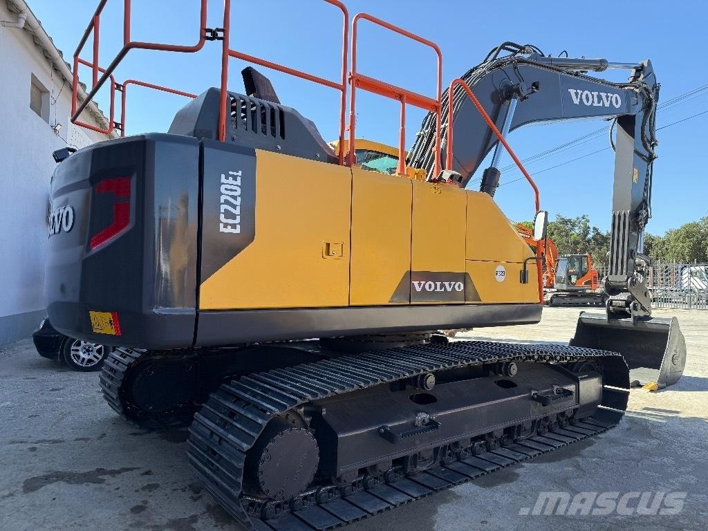 Volvo EC220E Гусеничные экскаваторы
