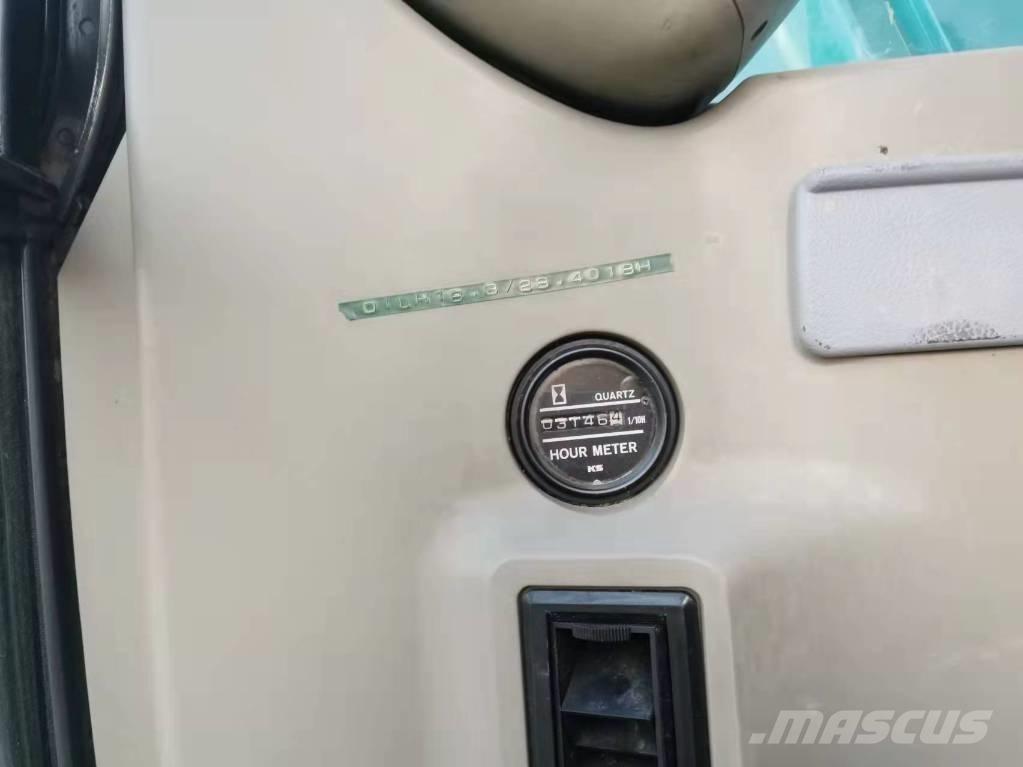 Kobelco SK 135 Гусеничные экскаваторы