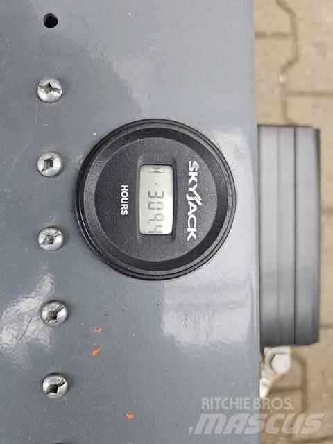 SkyJack SJIII 4632, Ножничные подъемники