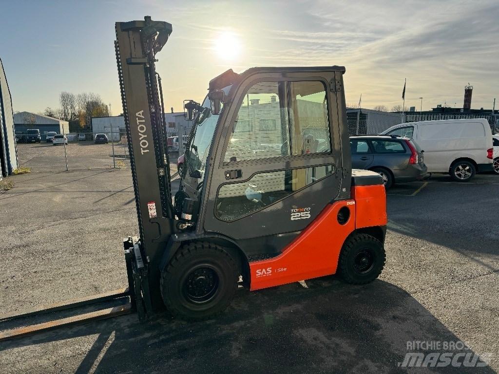 Toyota 52-8FDF25 Дизельные погрузчики