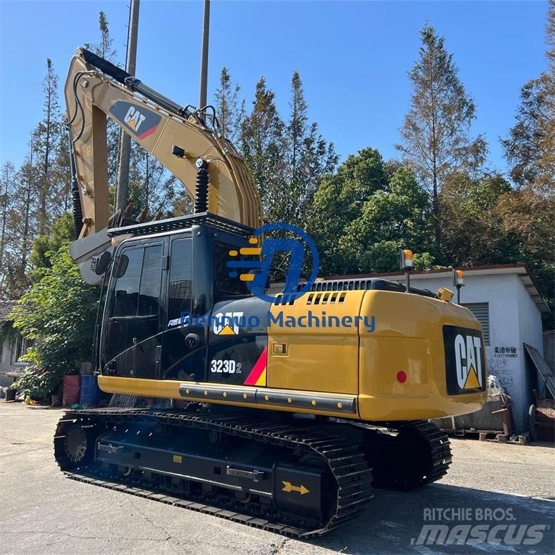 CAT 323D2 Гусеничные экскаваторы