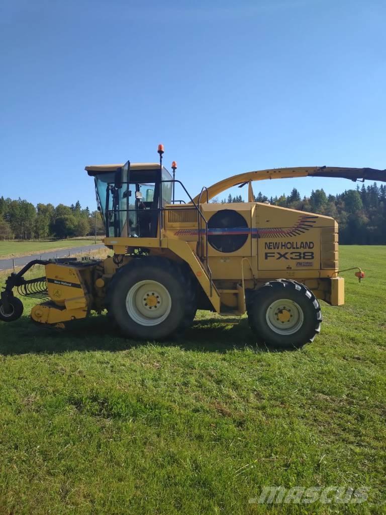 New Holland FX 38 Самоходные кормоуборочные комбайны