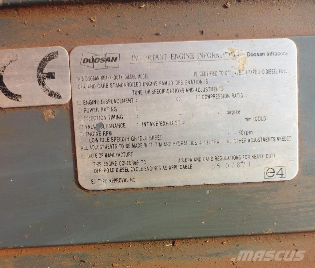 Doosan DX 300 LC-5 Гусеничные экскаваторы