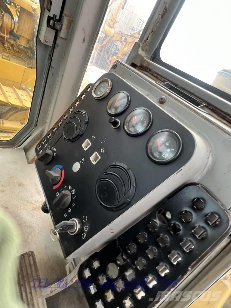 CAT D6G Гусеничные бульдозеры