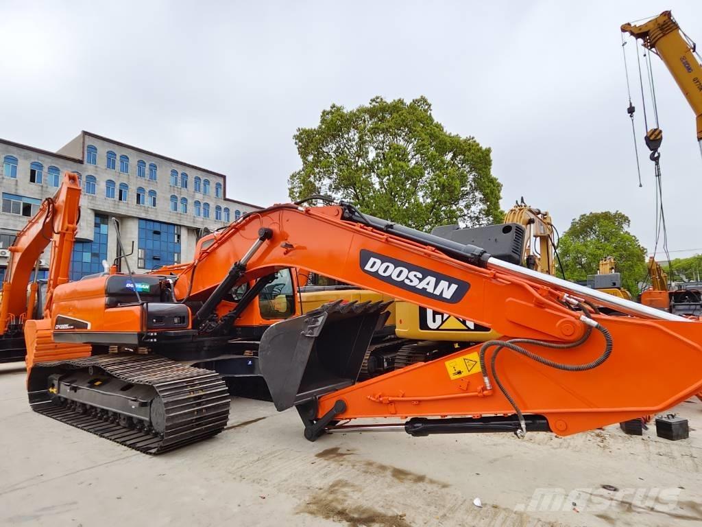 Doosan DX 225 LC Гусеничные экскаваторы