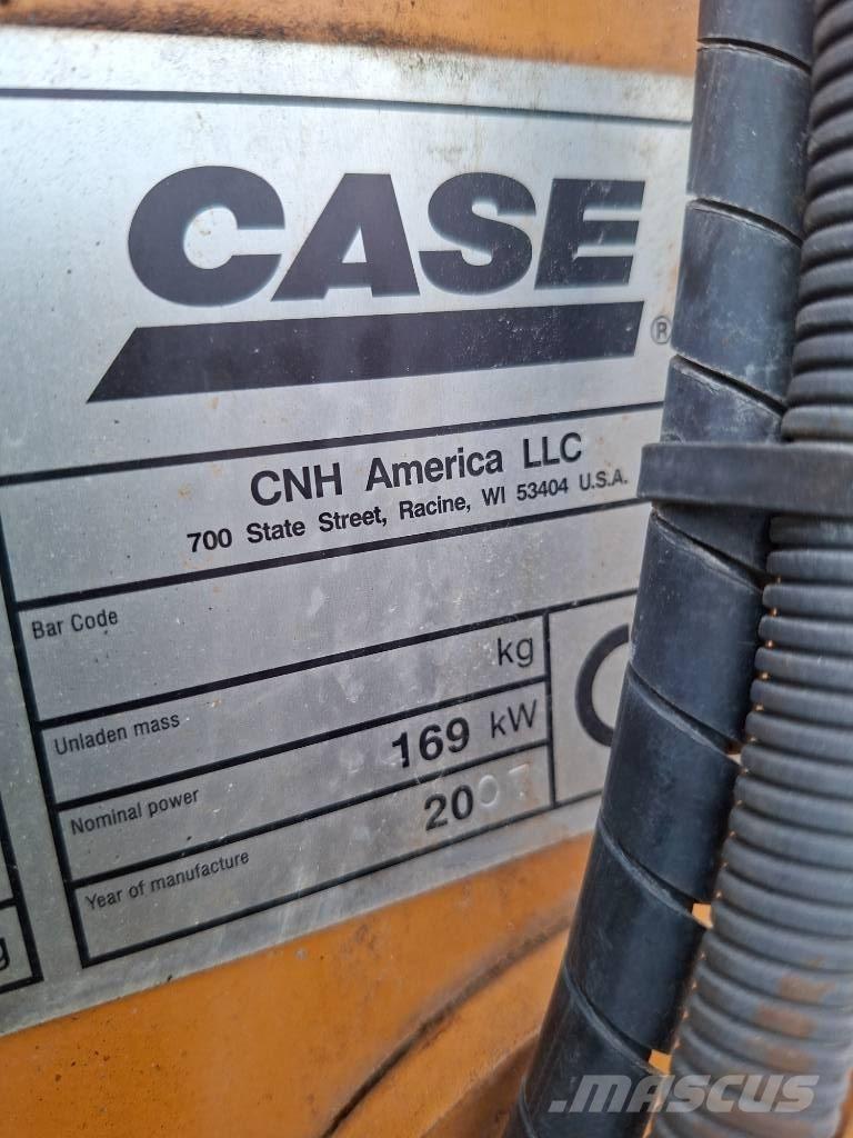 CASE 821 E Фронтальные погрузчики