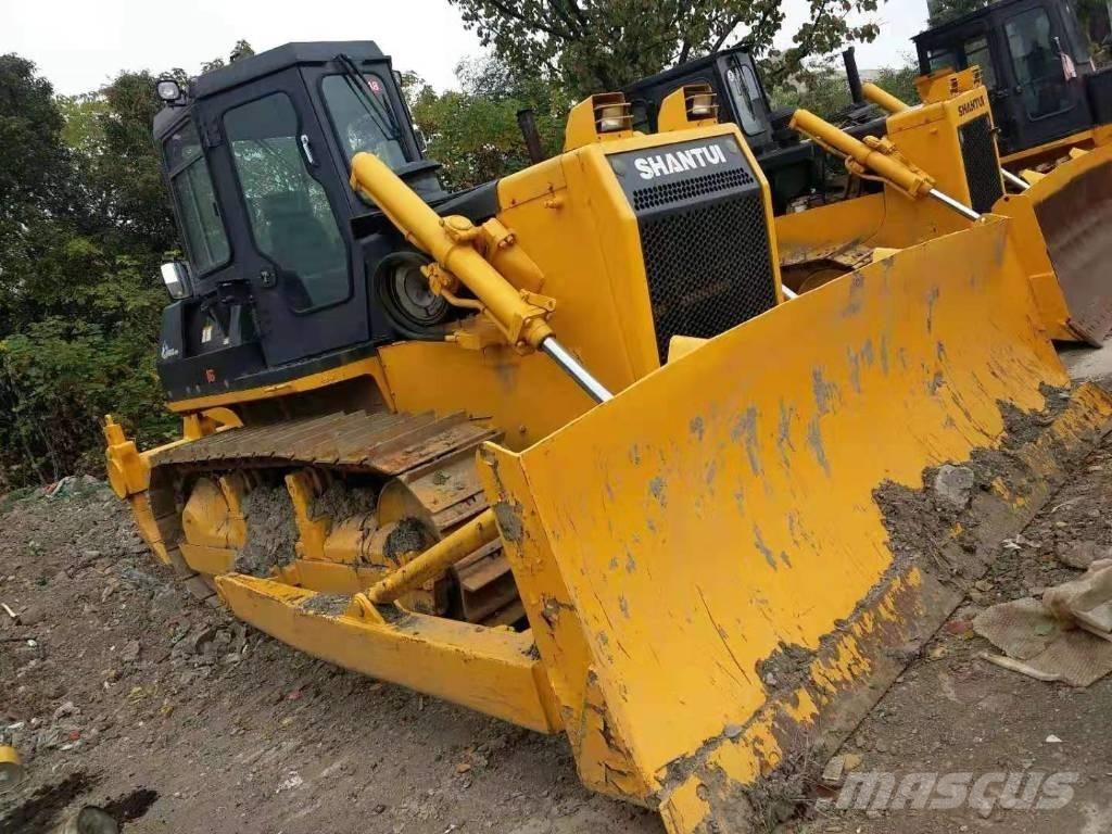 Shantui SD16 Гусеничные бульдозеры