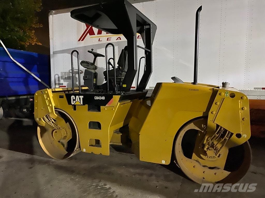CAT CB 434 D Катки тротуарные