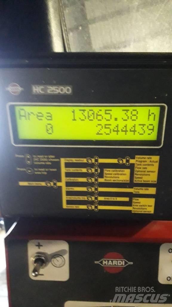Hardi TR 2000 Прицепные опрыскиватели