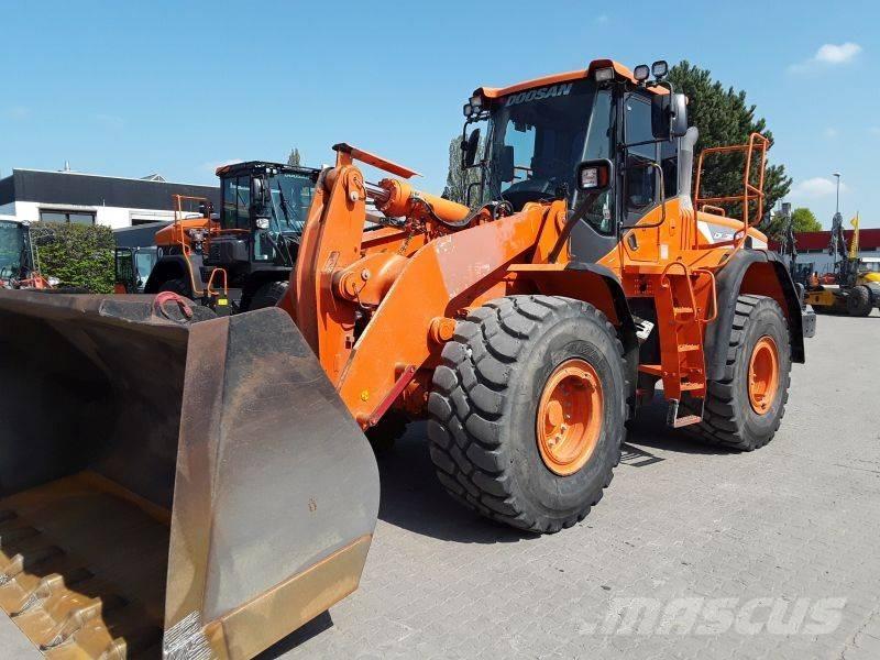 Develon DL350-5 Фронтальные погрузчики