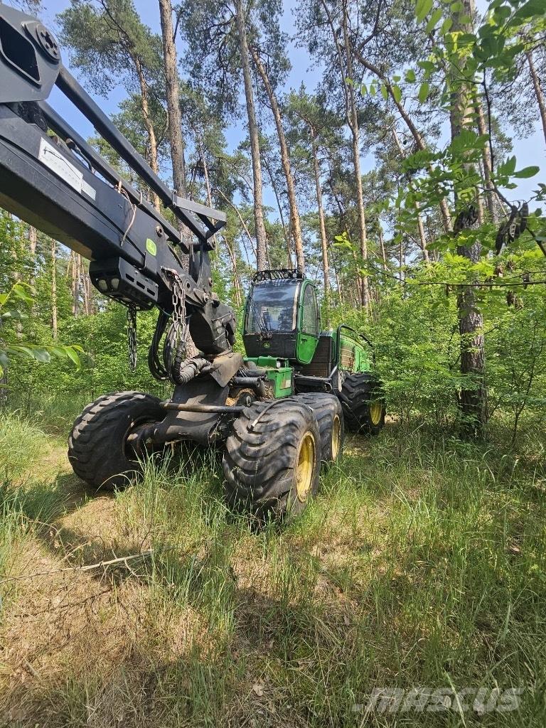 John Deere 1270 E Харвестеры