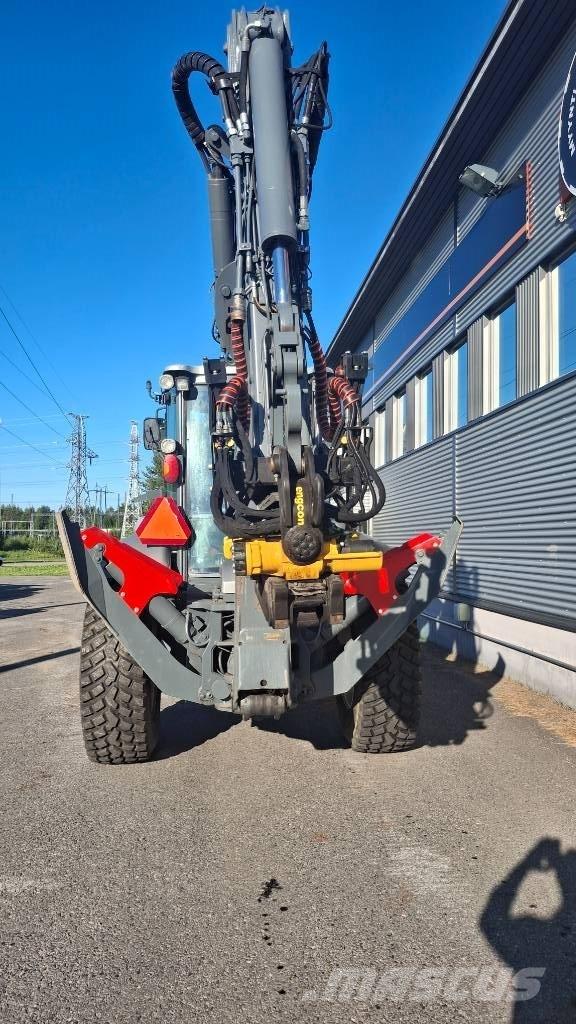 Lännen 8600 G Экскаваторы-погрузчики