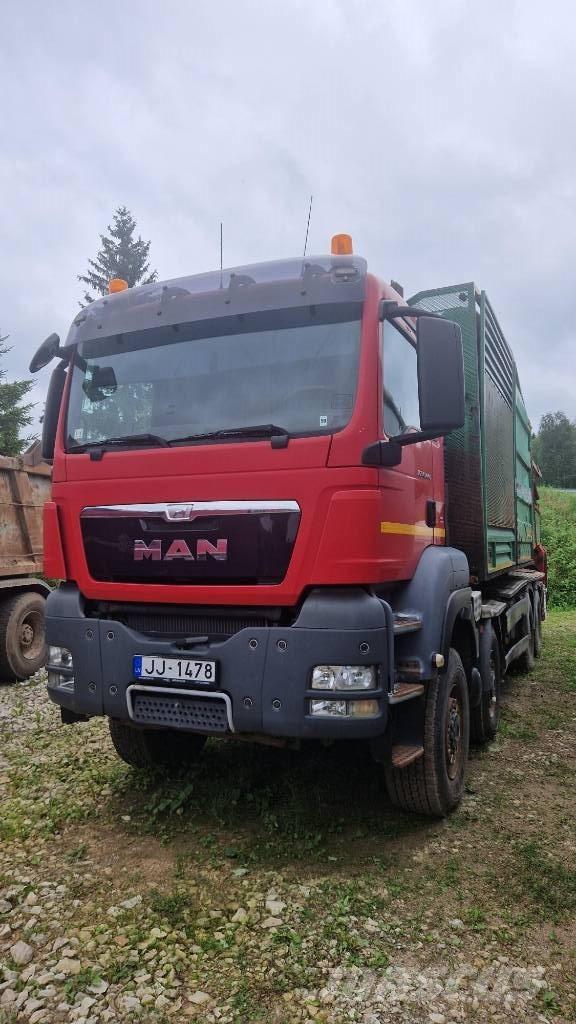 MAN TGS + Neuson 1266 Дробилки древесины