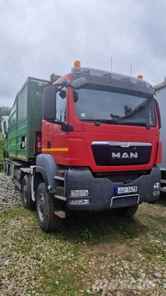 MAN TGS + Neuson 1266 Дробилки древесины