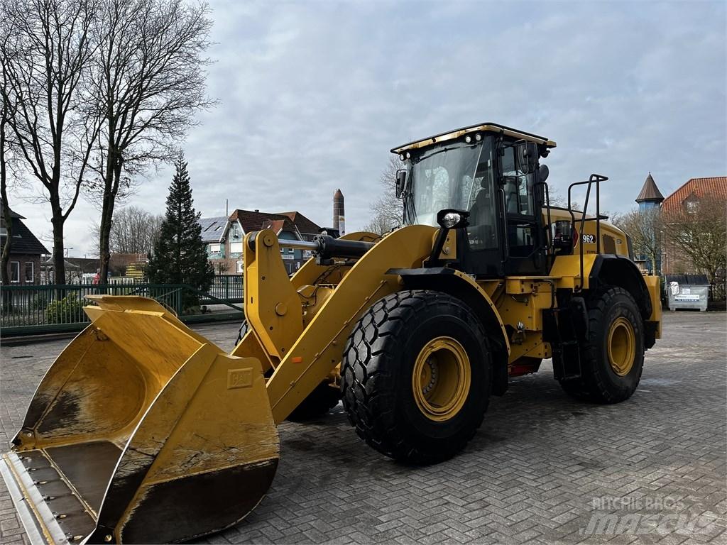CAT 962 Фронтальные погрузчики