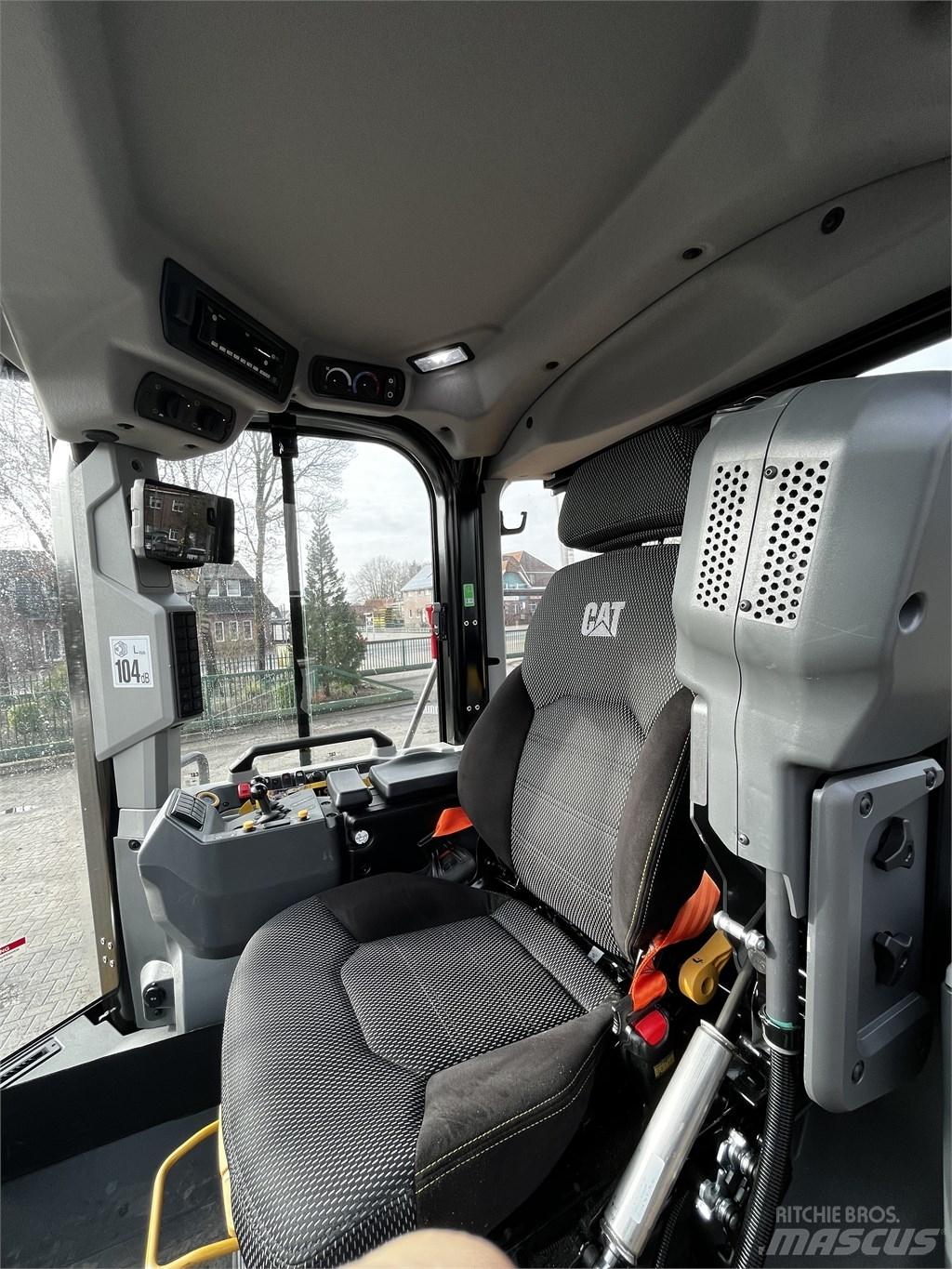 CAT 962 Фронтальные погрузчики