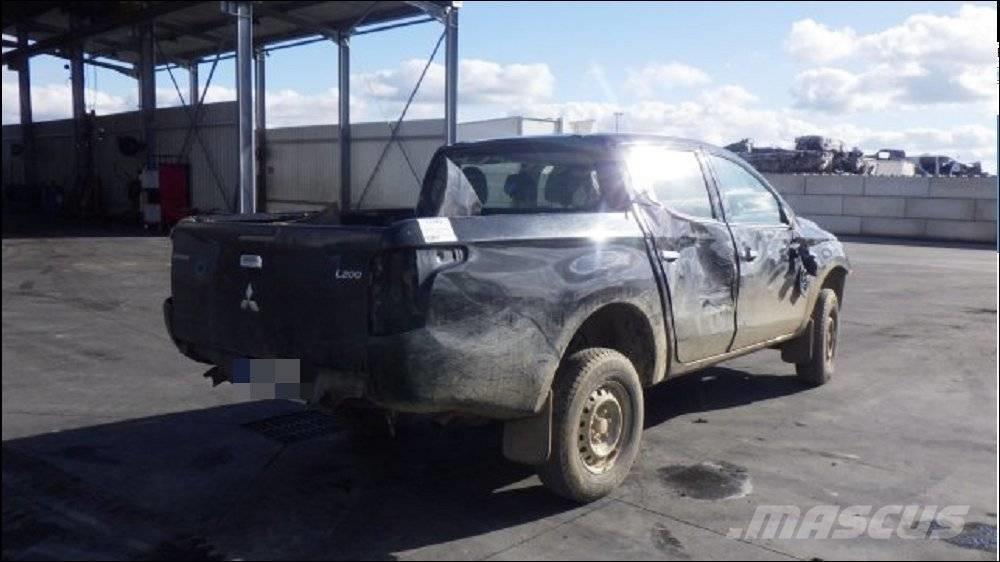 Mitsubishi L 200 4 Бортовые фургоны