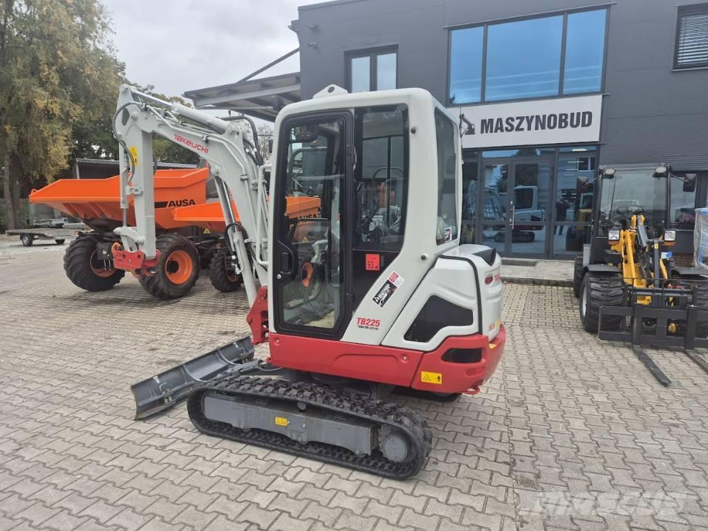 Takeuchi TB225 V0B Мини-экскаваторы