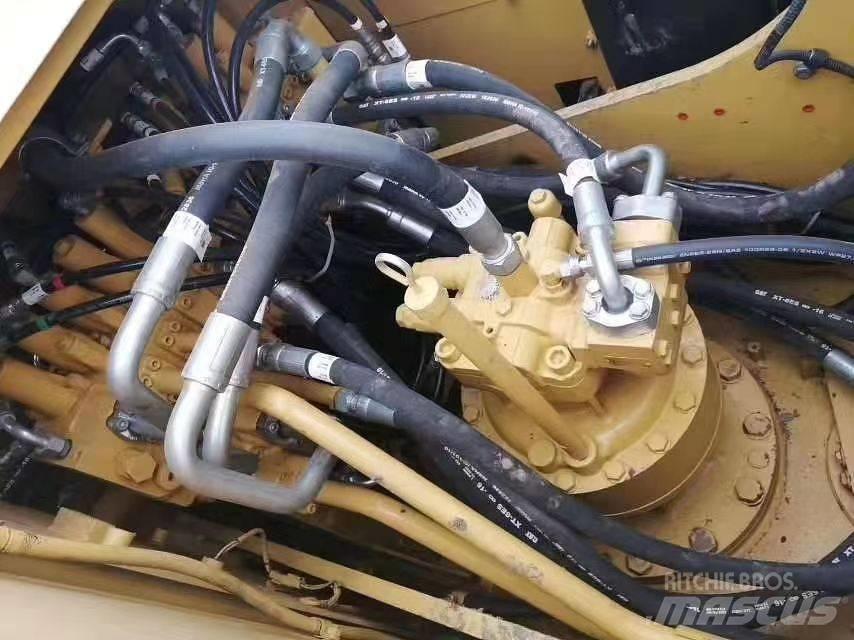 CAT 320 D Гусеничные экскаваторы