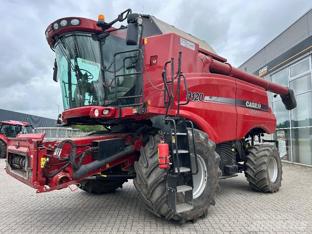 Case IH 9120 Зерноуборочные комбайны
