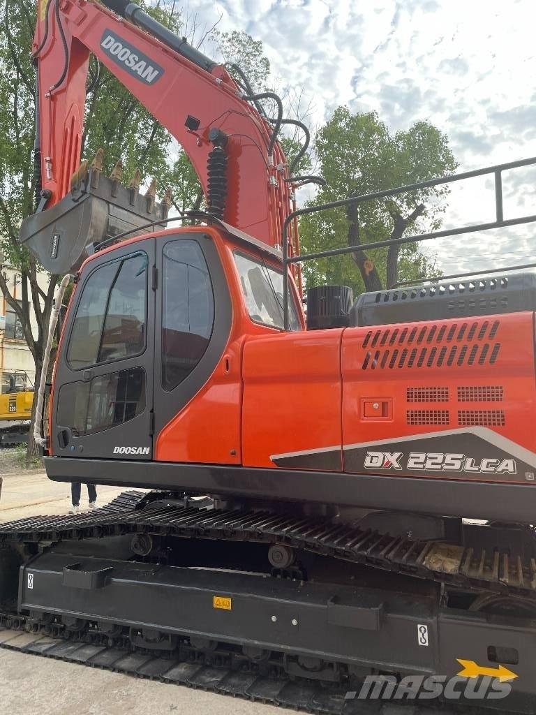 Doosan DX 225 Малые экскаваторы 7т-12т