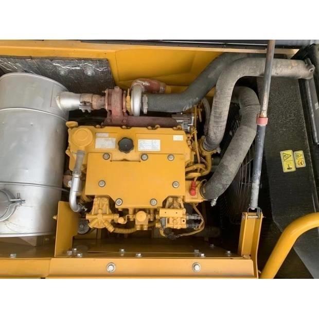 CAT 318d2 Гусеничные экскаваторы