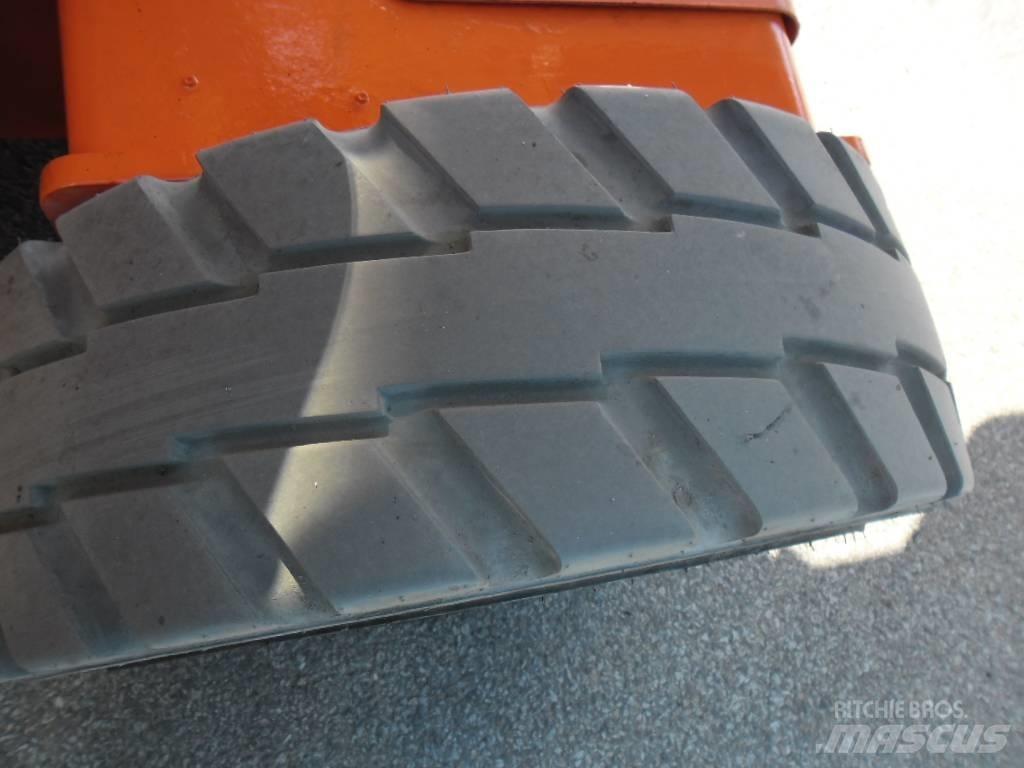 JLG E 450 AJ Коленчатые подъемники