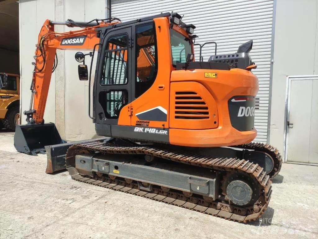 Doosan DX 140 LCR-7 Гусеничные экскаваторы