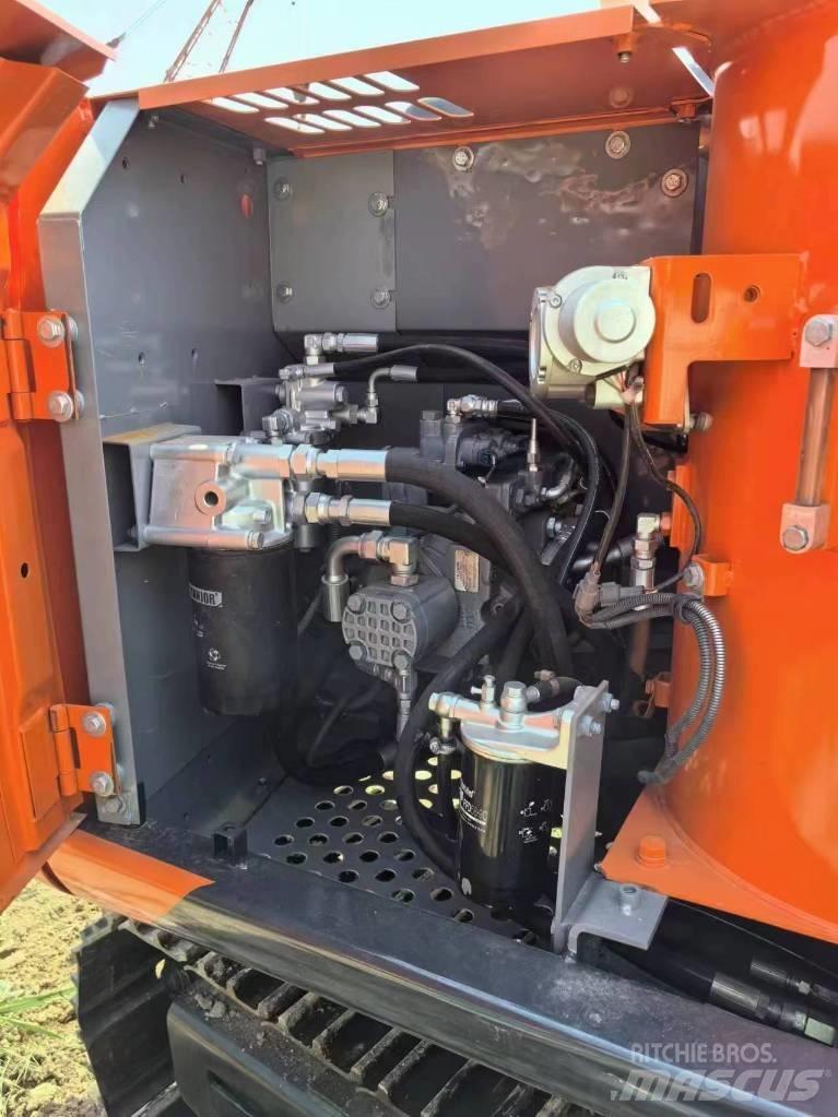 Hitachi ZX 120 Гусеничные экскаваторы