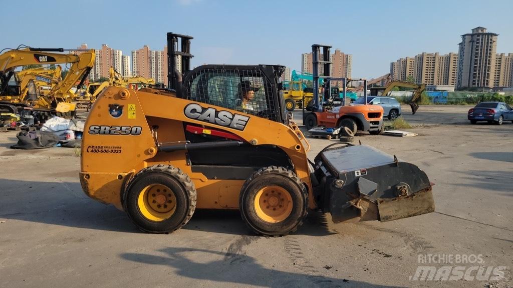 CASE SR 250 Мини-погрузчики