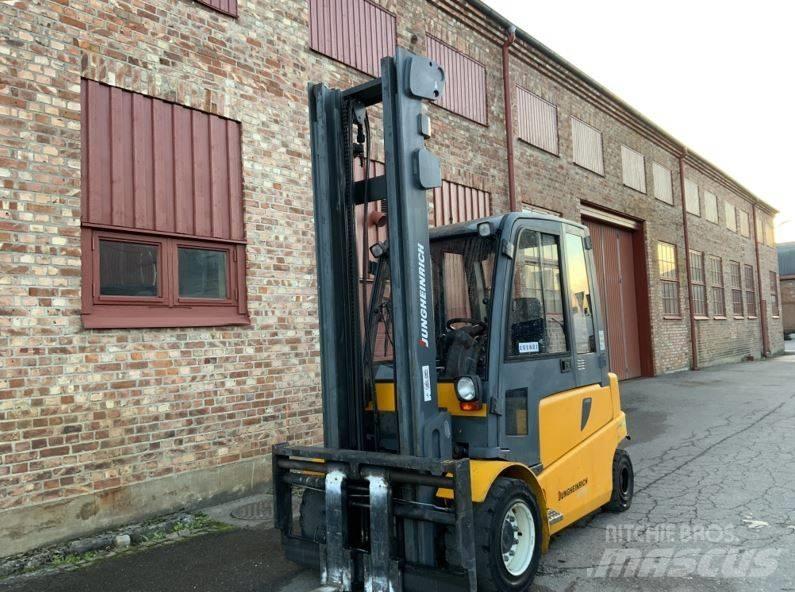 Jungheinrich EFG 550 Электропогрузчики