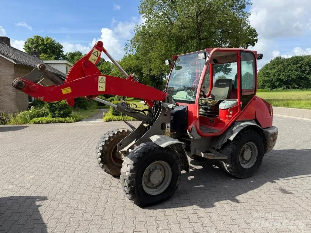 Komatsu WA70-5 Фронтальные погрузчики