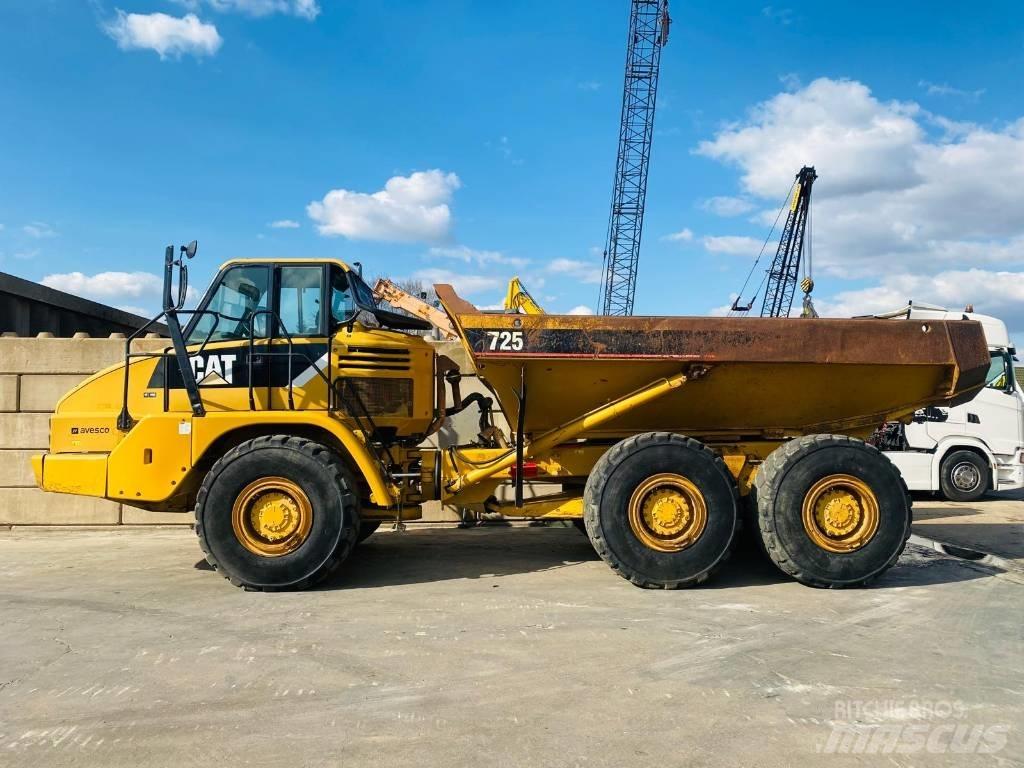 CAT 725 Шарнирно-сочленённые самосвалы