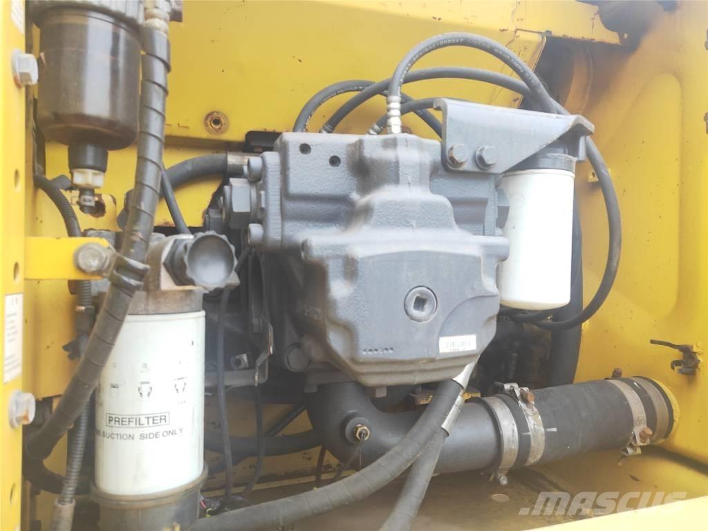 Komatsu PC210-8 Гусеничные экскаваторы